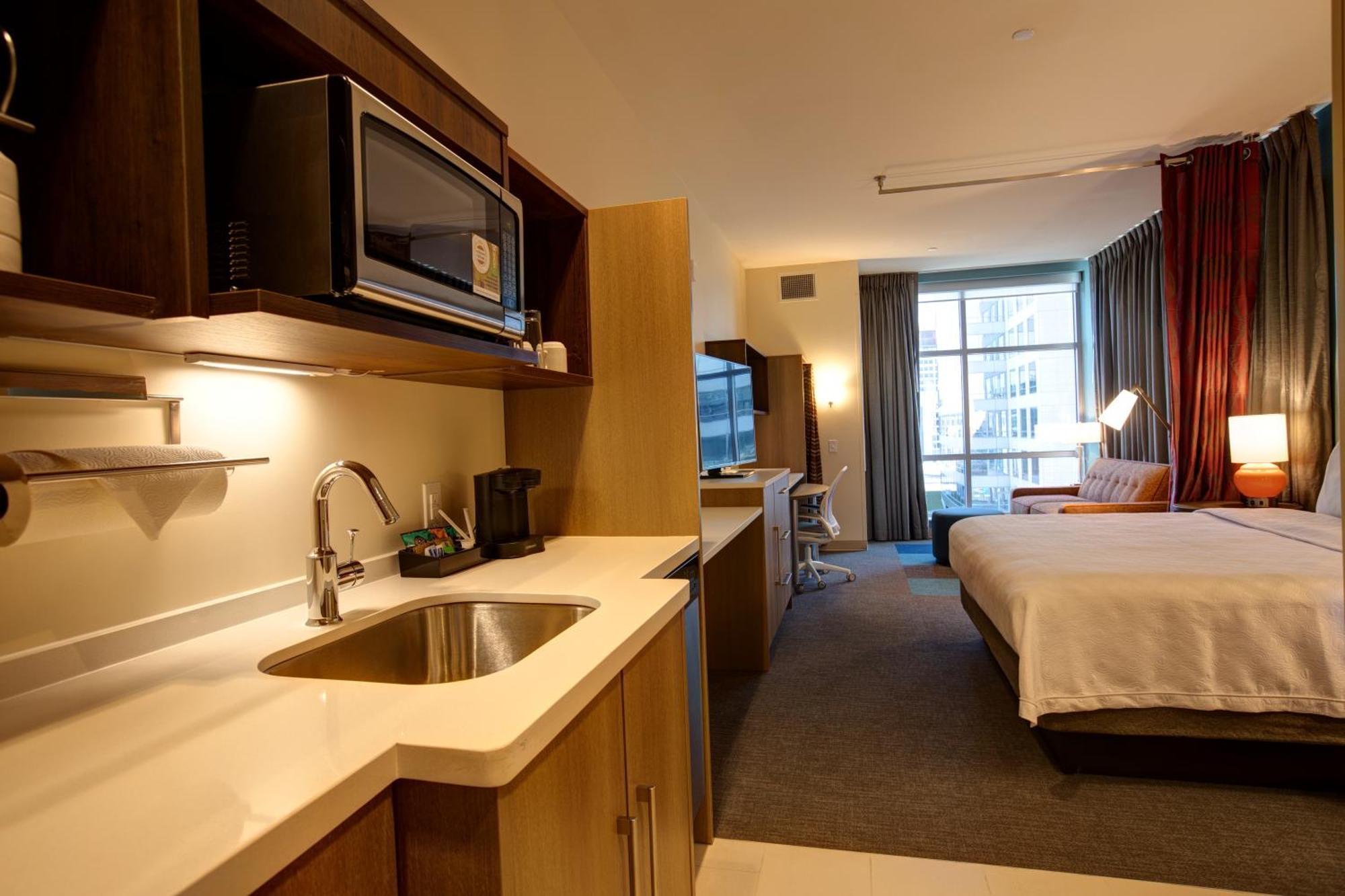 Home2 Suites By Hilton Charlotte Uptown Экстерьер фото